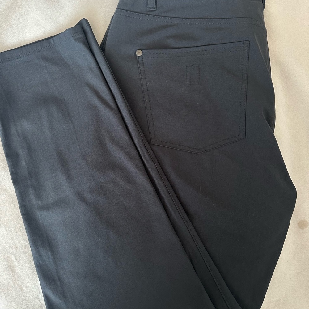 Vuori Charcoal Gray Pants